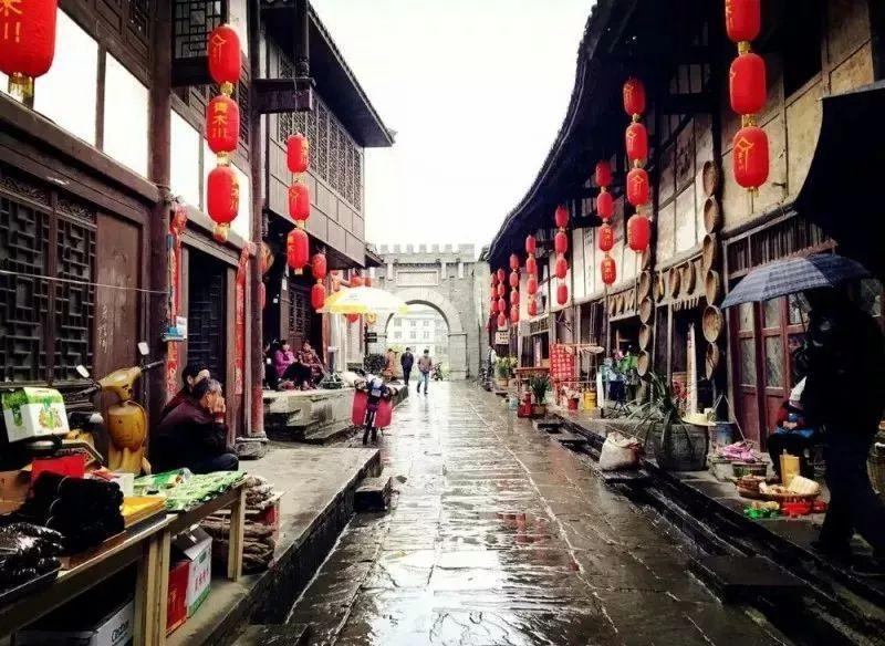 春运第一天！人们踏上温暖回家路